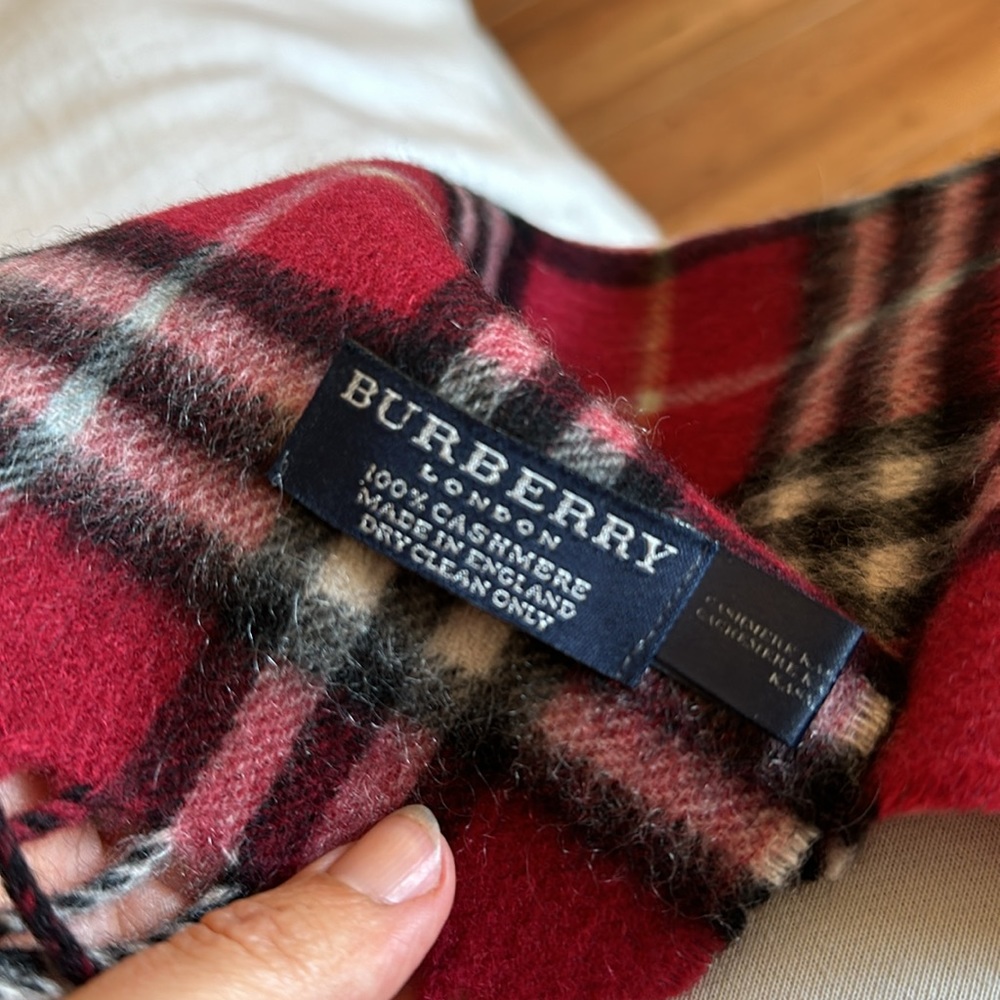 Burberry 100%Cashmere Scarf - Picture 3 of 5